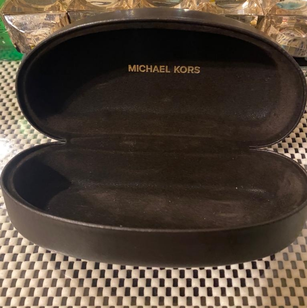 Michael Kors sun glasses case